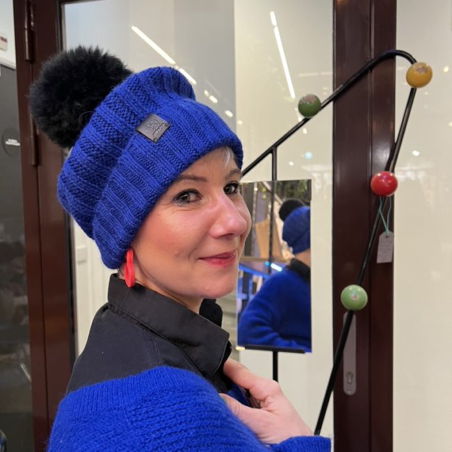Beanie Blue Klein ribbed withh black pompom- Alpaca - Image 3