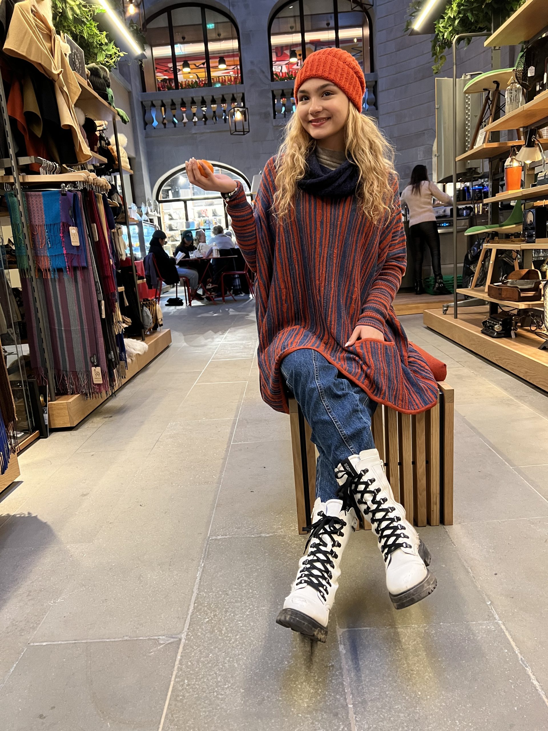 Pull Poncho Blue & Orange