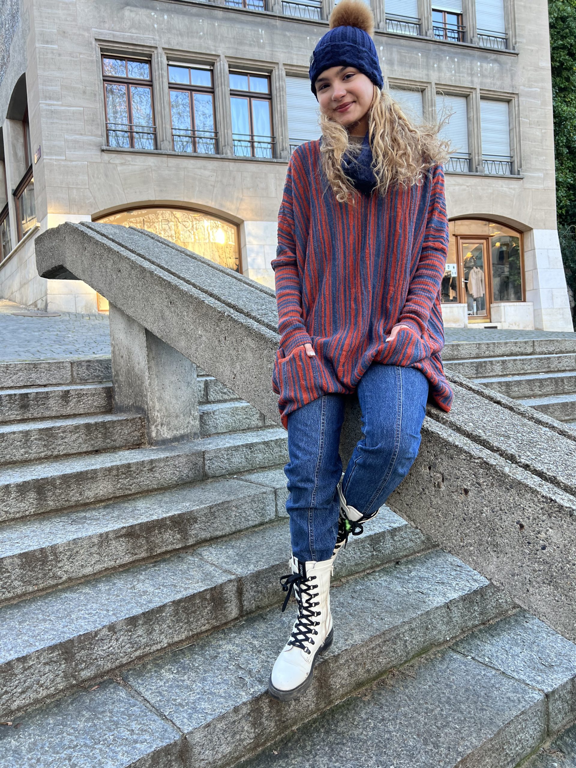 Pull Poncho Blue & Orange - Image 3